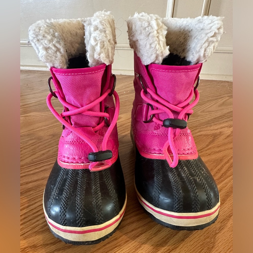 Sorel pink kid’s winter boots size 12 little kids